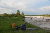 1. Lager, Hannes macht schon mal Feuer für die obligatorische Grillage am ersten Tag